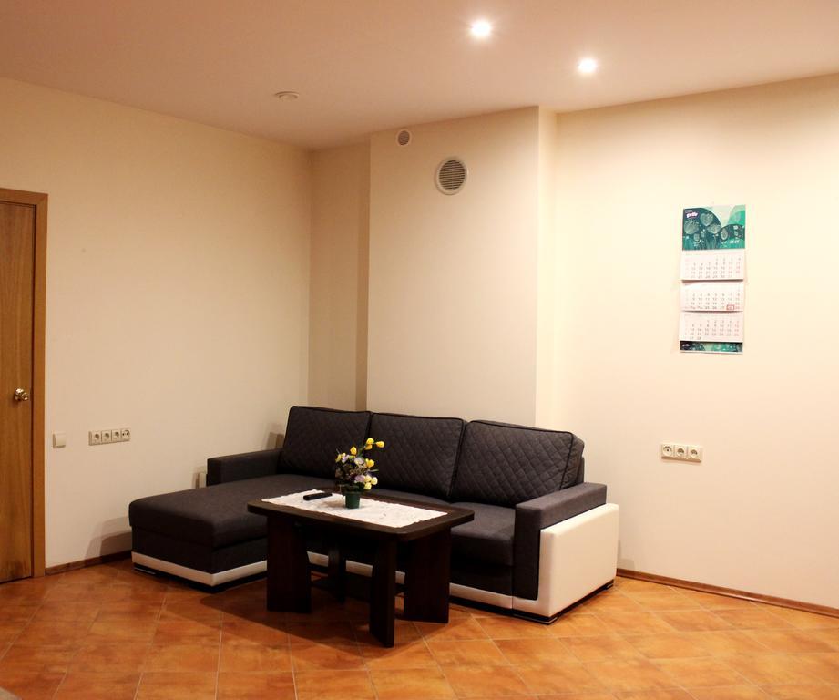Vidu Guest House Утена Экстерьер фото