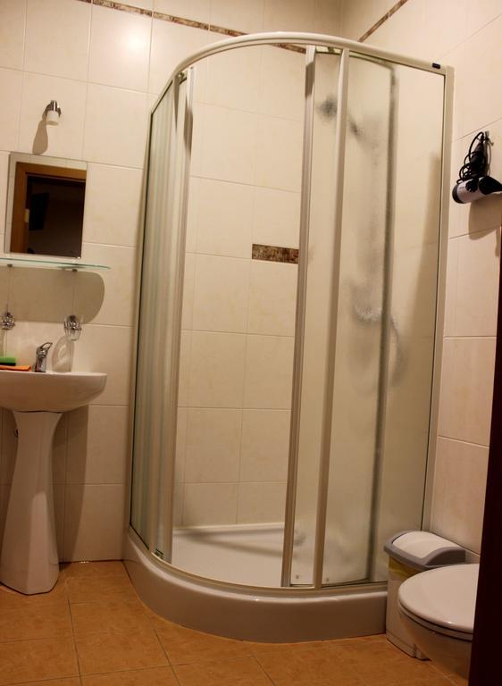 Vidu Guest House Утена Экстерьер фото