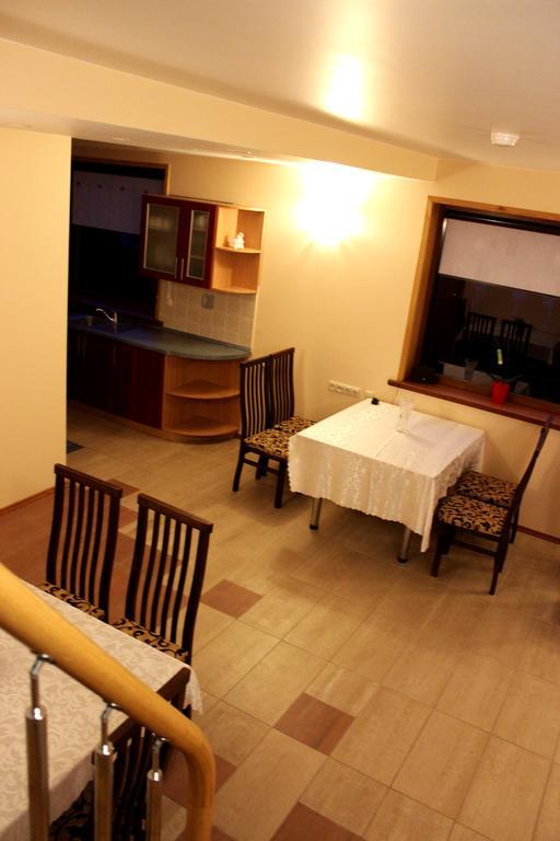 Vidu Guest House Утена Экстерьер фото