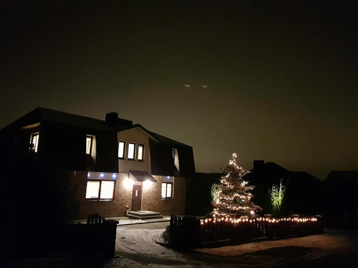 Vidu Guest House Утена Экстерьер фото